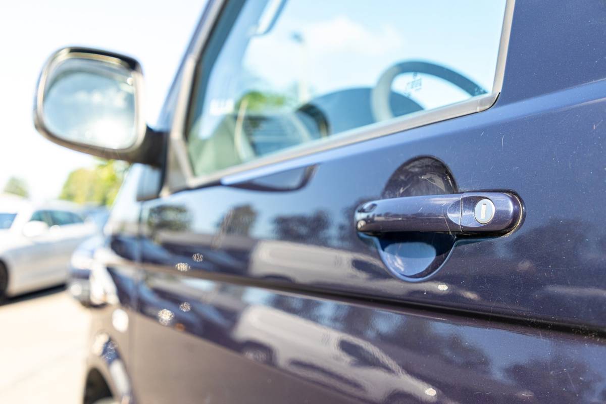 Volkswagen Transporter Volkswagen Transporter 2.0 TDI L1H1 I Automaat I Betimmering I bulbar I lm wielen