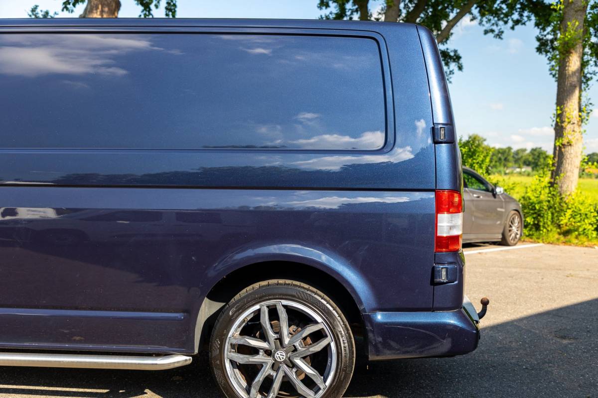 Volkswagen Transporter Volkswagen Transporter 2.0 TDI L1H1 I Automaat I Betimmering I bulbar I lm wielen