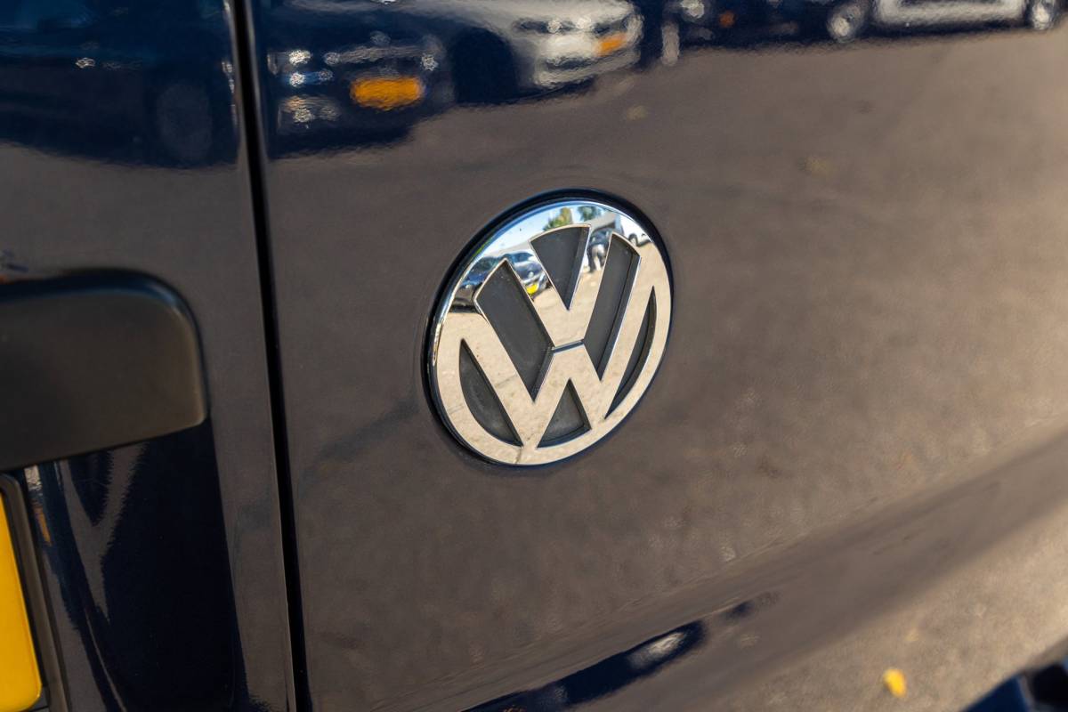 Volkswagen Transporter Volkswagen Transporter 2.0 TDI L1H1 I Automaat I Betimmering I bulbar I lm wielen