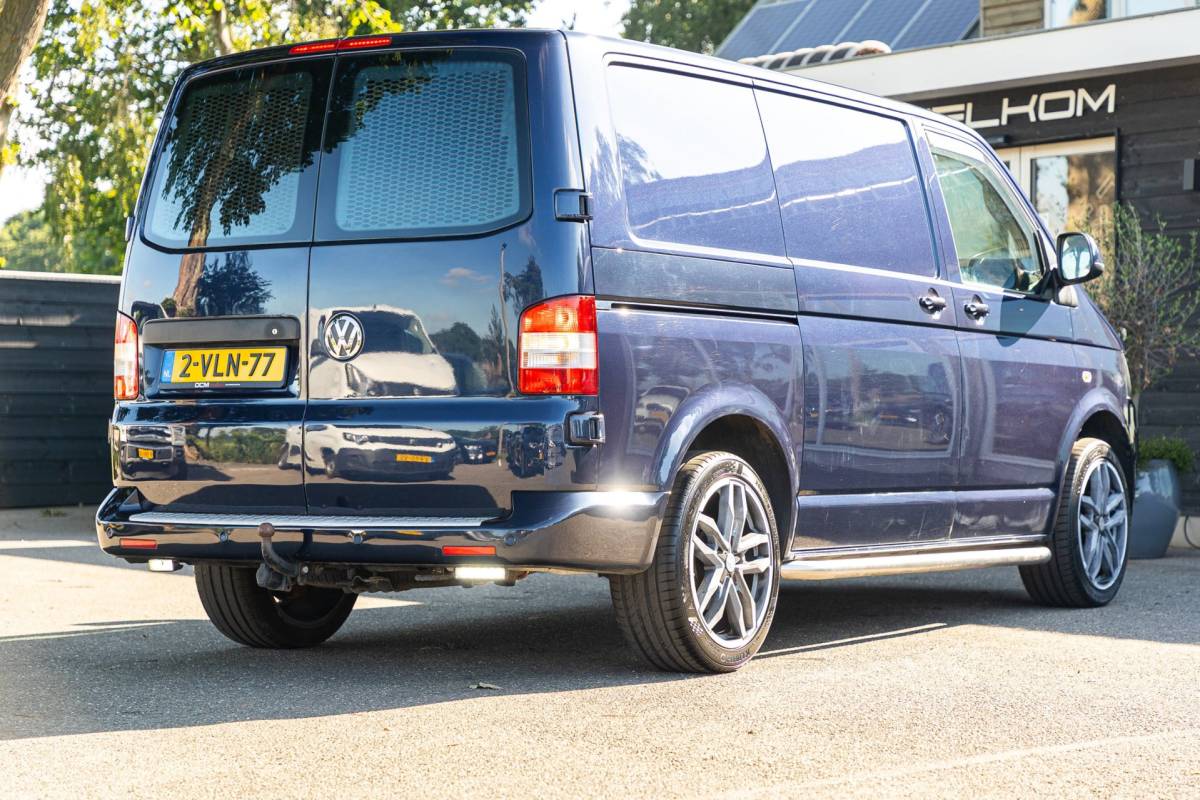 Volkswagen Transporter Volkswagen Transporter 2.0 TDI L1H1 I Automaat I Betimmering I bulbar I lm wielen