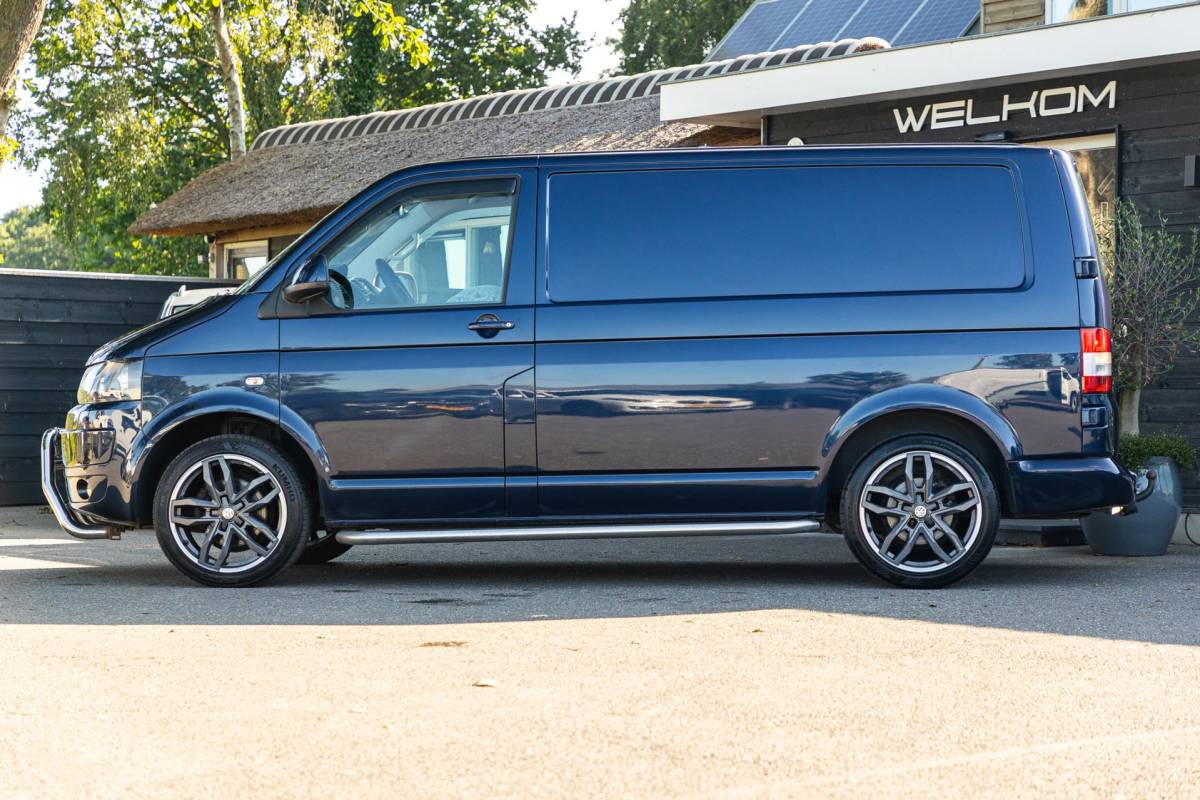 Volkswagen Transporter Volkswagen Transporter 2.0 TDI L1H1 I Automaat I Betimmering I bulbar I lm wielen