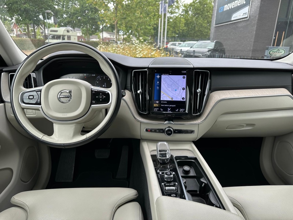 Volvo XC60 Volvo XC60 2.0 B5 AWD Inscription I Leder I Trekhaak I Navigatie I Nieuwsta
