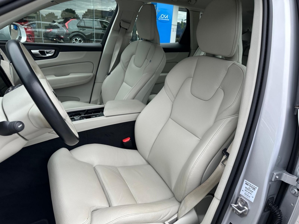 Volvo XC60 Volvo XC60 2.0 B5 AWD Inscription I Leder I Trekhaak I Navigatie I Nieuwsta