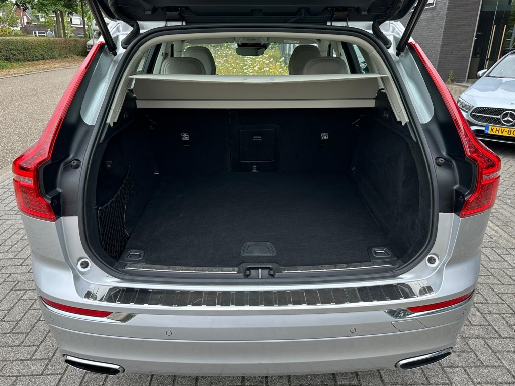 Volvo XC60 Volvo XC60 2.0 B5 AWD Inscription I Leder I Trekhaak I Navigatie I Nieuwsta
