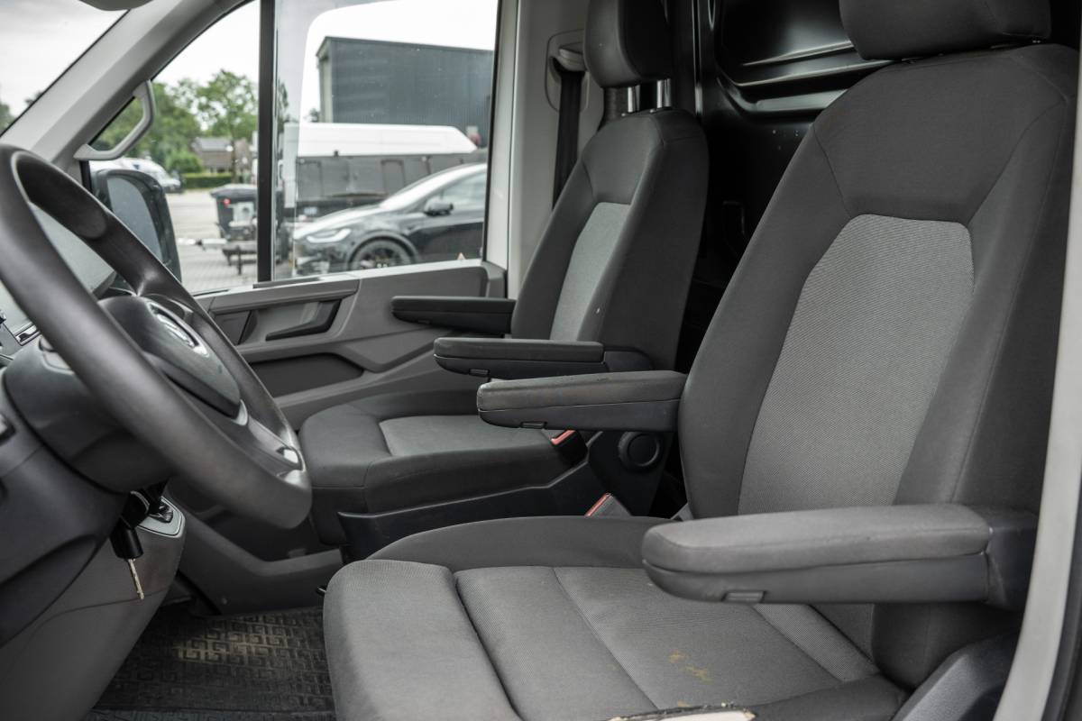 Volkswagen Crafter Volkswagen Crafter 2.0 TDI FWD L5H3 | 177 PK | Motor Defect | Camera | Cruise | PDC | Airco