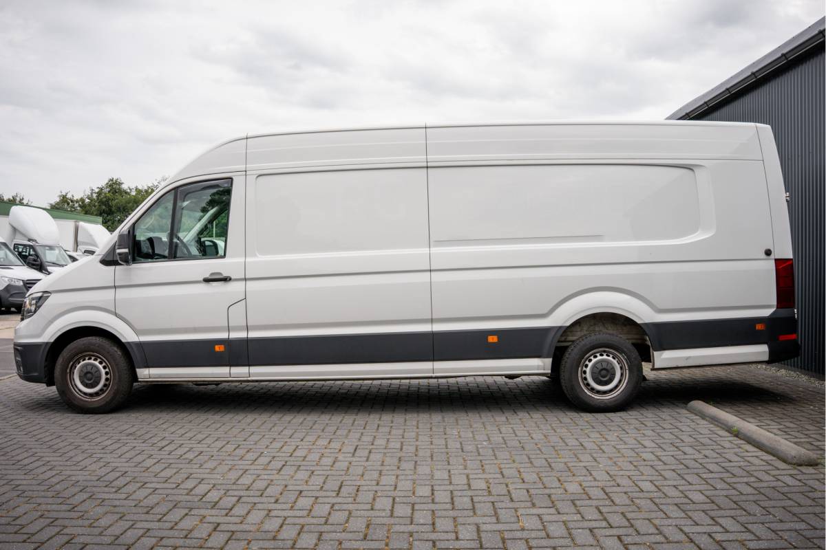 Volkswagen Crafter Volkswagen Crafter 2.0 TDI FWD L5H3 | 177 PK | Motor Defect | Camera | Cruise | PDC | Airco