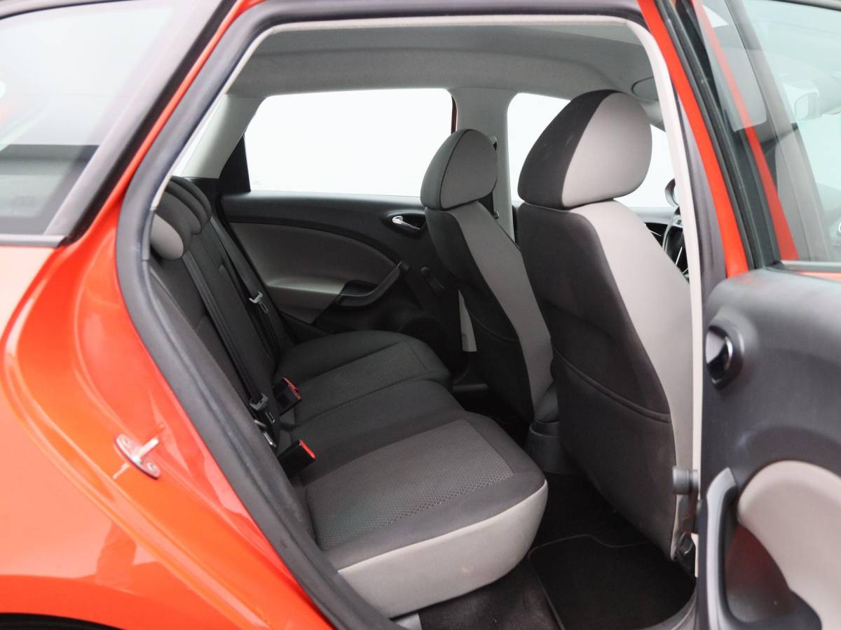 SEAT Ibiza SEAT Ibiza ST 1.0 EcoTSi Style Connect | Trekhaak | Airco | Cruise Control | Bluetooth | Parkeersensoren | 15 inch | 96.036 Km !!