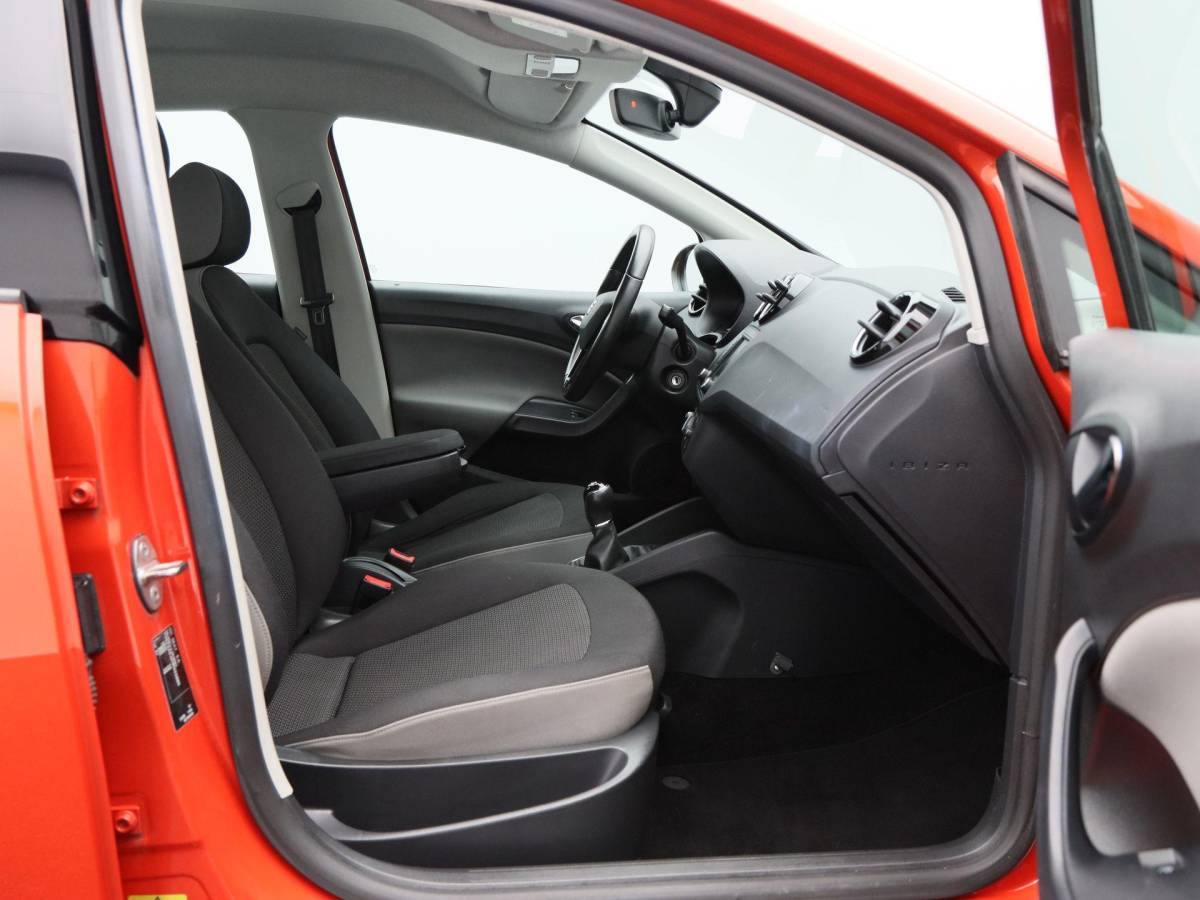 SEAT Ibiza SEAT Ibiza ST 1.0 EcoTSi Style Connect | Trekhaak | Airco | Cruise Control | Bluetooth | Parkeersensoren | 15 inch | 96.036 Km !!
