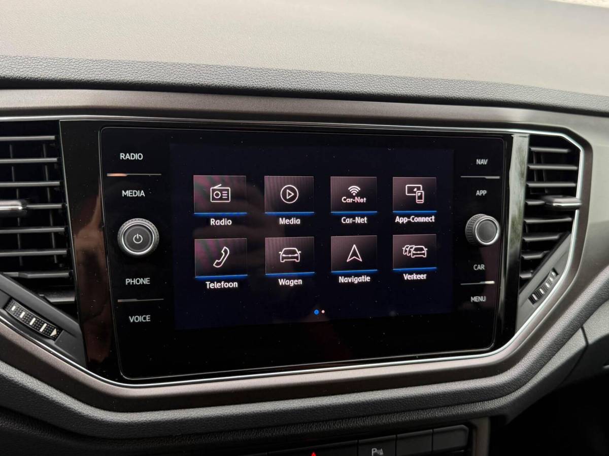 Volkswagen T-Roc Volkswagen T-Roc 1.0 TSI 116pk Style Business | ECC | Stoelverwarming | Achteruitrijcamera