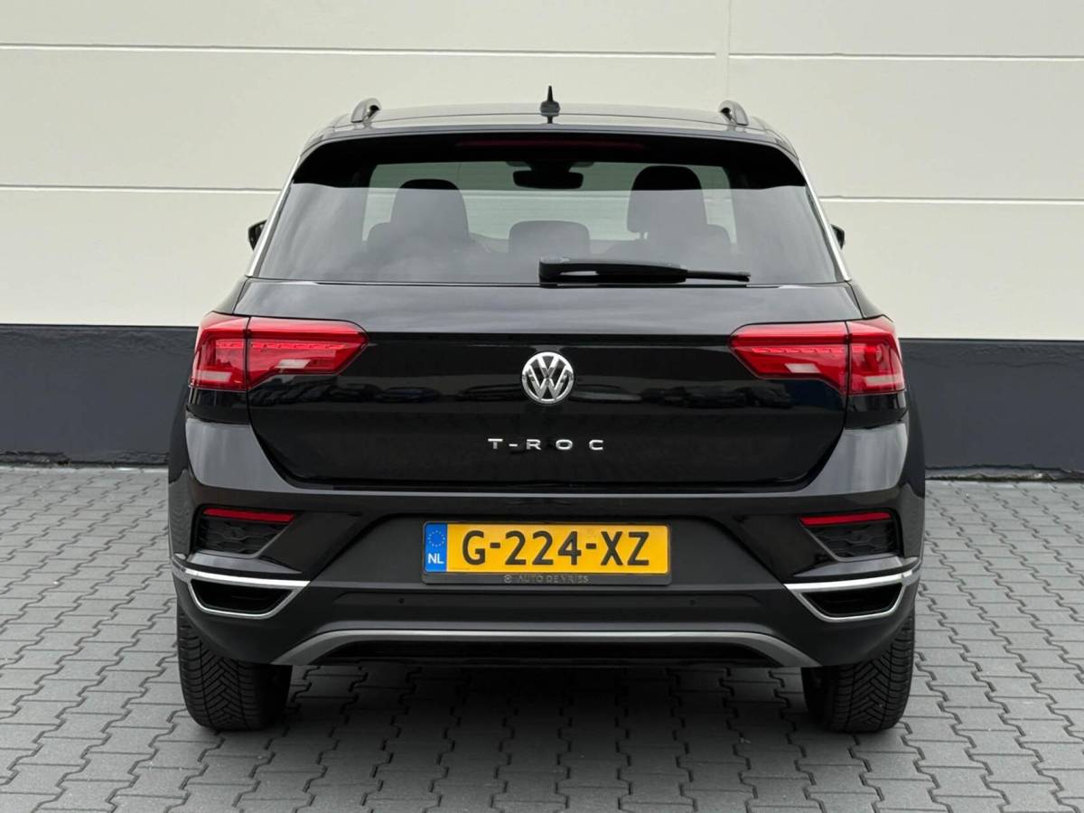 Volkswagen T-Roc Volkswagen T-Roc 1.0 TSI 116pk Style Business | ECC | Stoelverwarming | Achteruitrijcamera