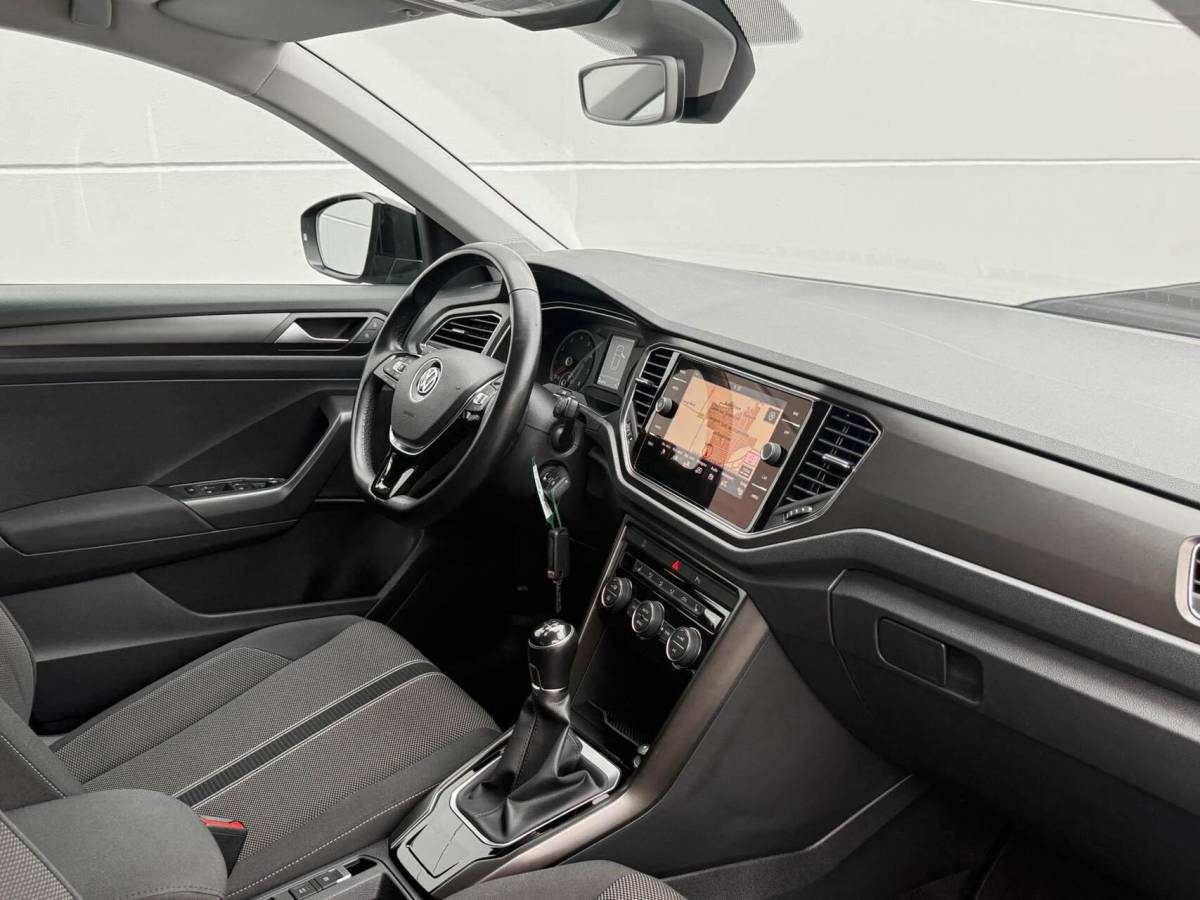 Volkswagen T-Roc Volkswagen T-Roc 1.0 TSI 116pk Style Business | ECC | Stoelverwarming | Achteruitrijcamera
