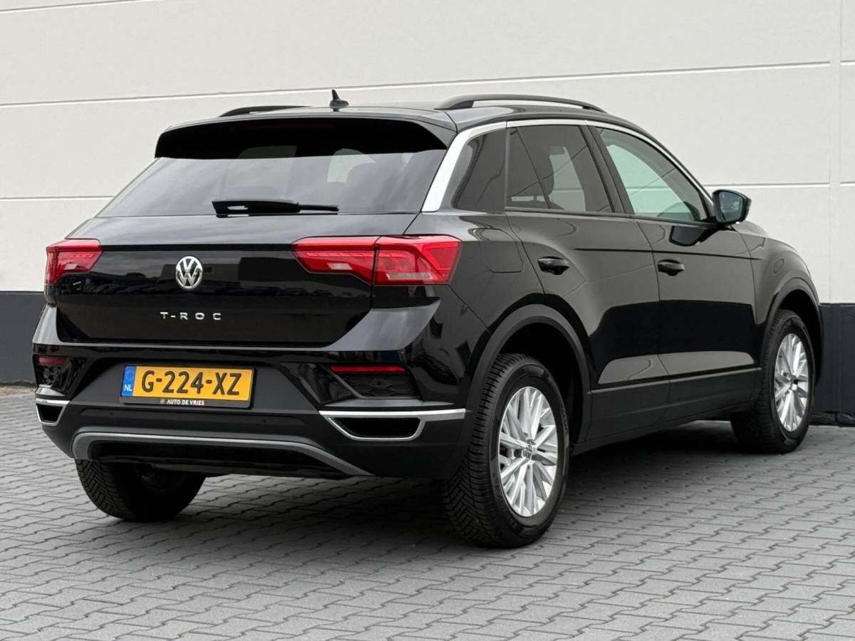 Volkswagen T-Roc Volkswagen T-Roc 1.0 TSI 116pk Style Business | ECC | Stoelverwarming | Achteruitrijcamera
