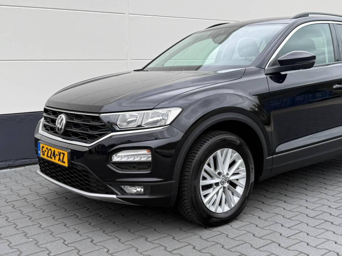 Volkswagen T-Roc Volkswagen T-Roc 1.0 TSI 116pk Style Business | ECC | Stoelverwarming | Achteruitrijcamera