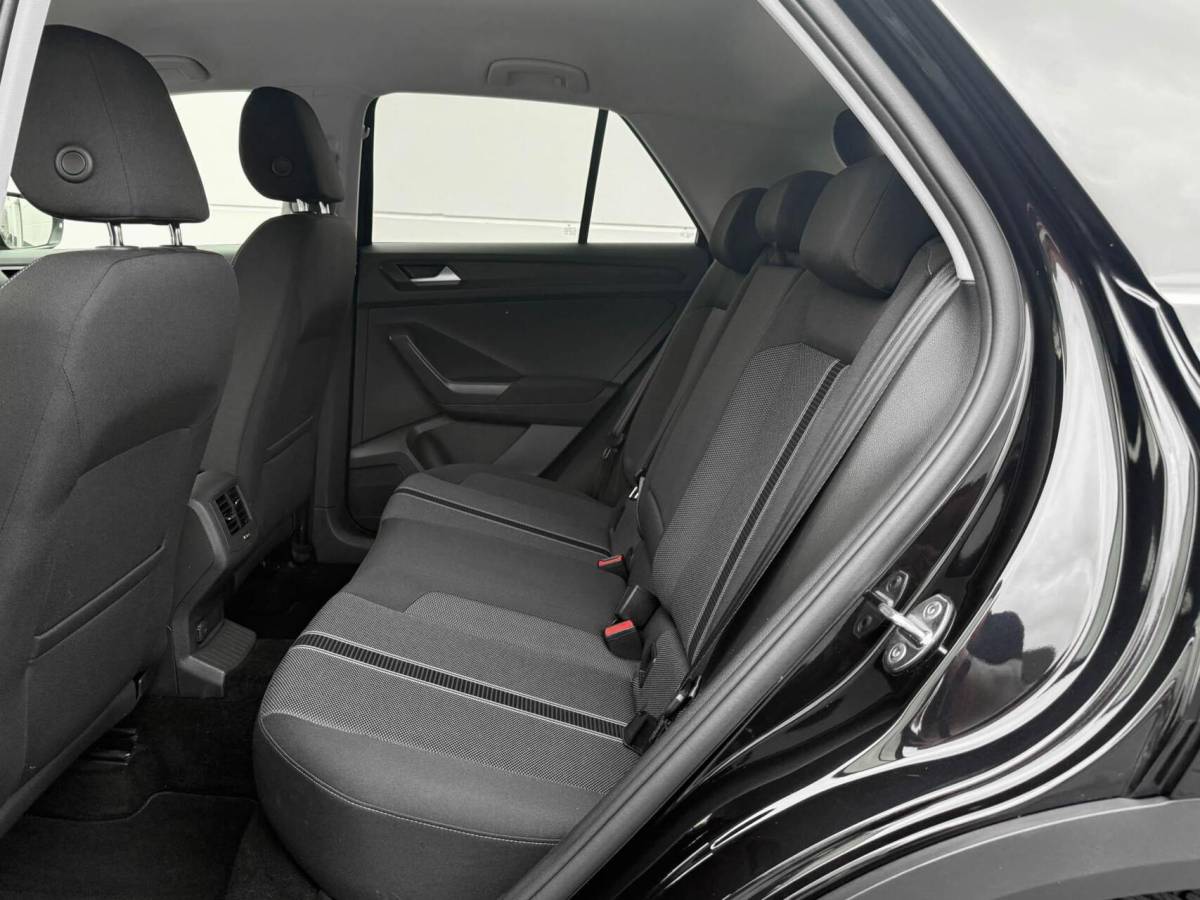 Volkswagen T-Roc Volkswagen T-Roc 1.0 TSI 116pk Style Business | ECC | Stoelverwarming | Achteruitrijcamera