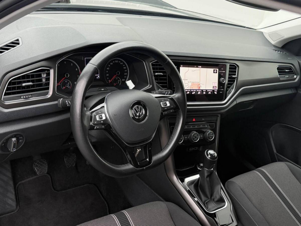 Volkswagen T-Roc Volkswagen T-Roc 1.0 TSI 116pk Style Business | ECC | Stoelverwarming | Achteruitrijcamera