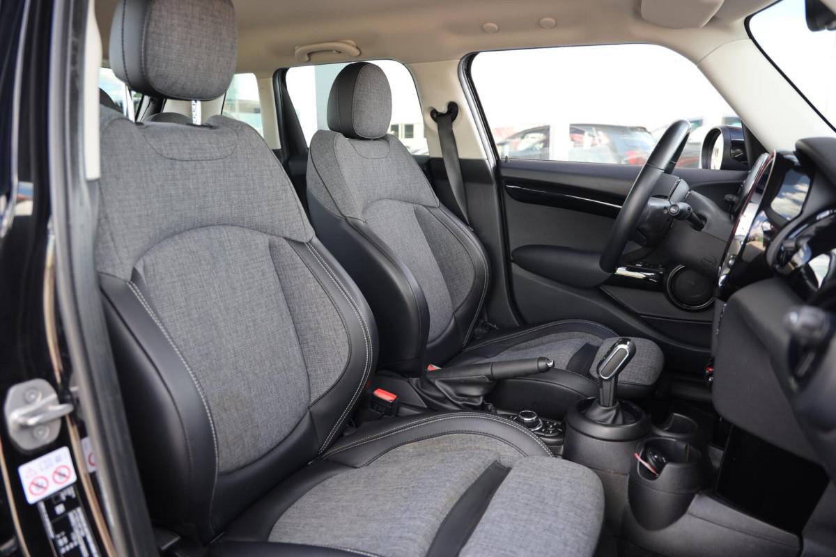 MINI 5-Deurs Mini 5-Deurs 1.5 One Business Edition|Automaat!|Apple carplay/Android auto|Navi|Cruise control|
