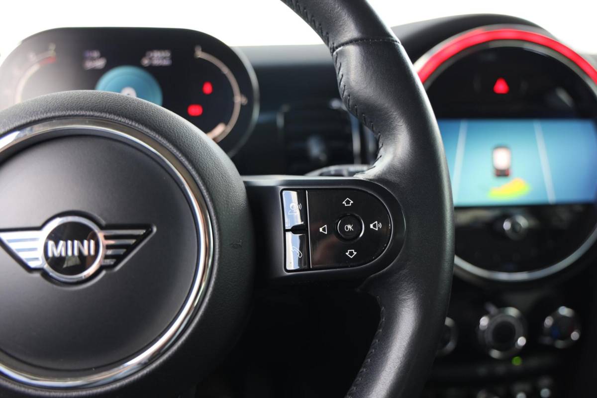 MINI 5-Deurs Mini 5-Deurs 1.5 One Business Edition|Automaat!|Apple carplay/Android auto|Navi|Cruise control|
