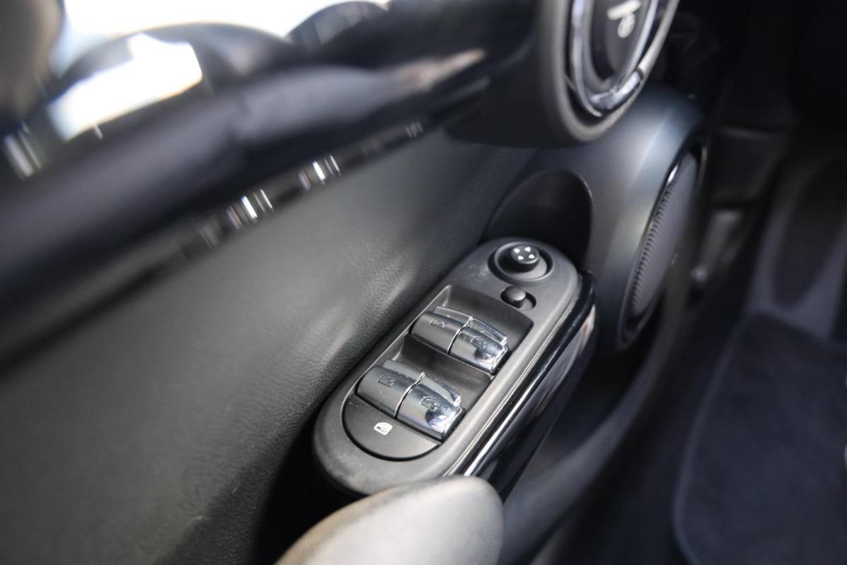 MINI 5-Deurs Mini 5-Deurs 1.5 One Business Edition|Automaat!|Apple carplay/Android auto|Navi|Cruise control|