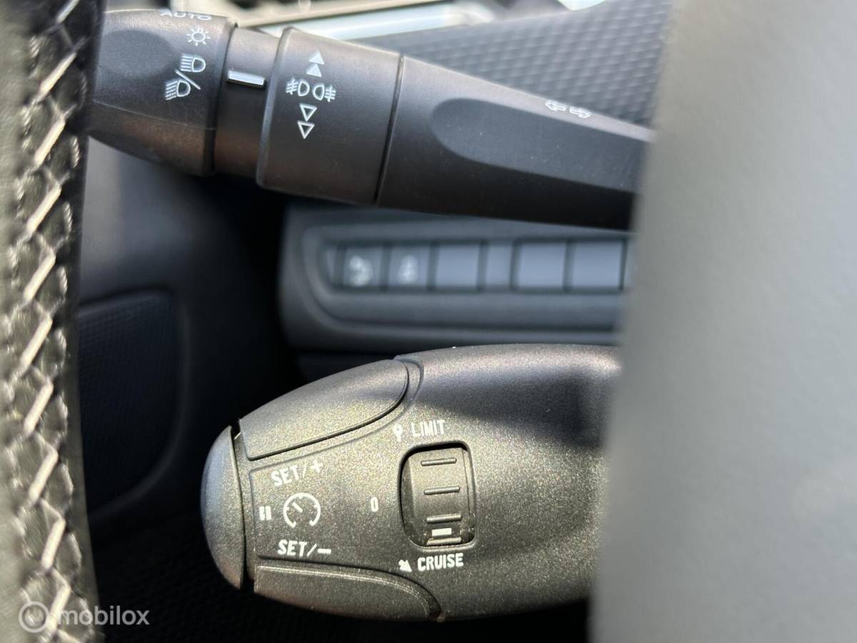 Peugeot 2008 Peugeot 2008 1.6 VTi Allure Automaat| Pano| Cruise| Trekhaak