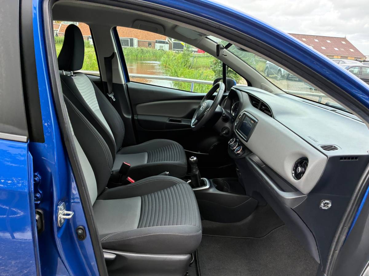 Toyota Yaris Toyota Yaris 1.0 VVT-i Connect |” 116.000 KM ” + Achteruitrijcamera Nu € 11.975,-!!!