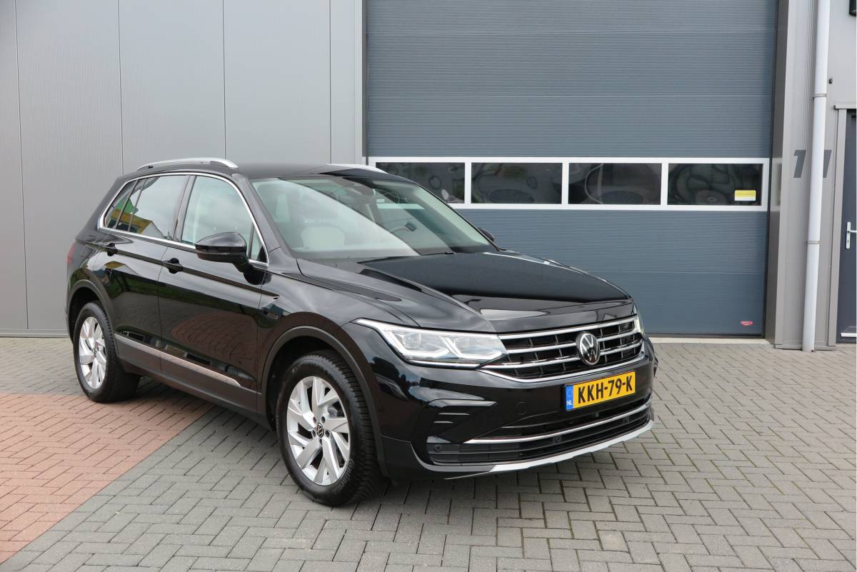 Volkswagen Tiguan Volkswagen Tiguan 1.4 TSI eHybrid Elegance 245pk  DSG ,Led matrix,Virtual cockpit,Trekhaak,Stoelverwarming, Led, DAB+ , PDC, LMV Stuurwiel verwarmd, Carplay etc .