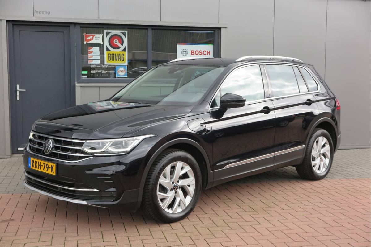 Volkswagen Tiguan Volkswagen Tiguan 1.4 TSI eHybrid Elegance 245pk  DSG ,Led matrix,Virtual cockpit,Trekhaak,Stoelverwarming, Led, DAB+ , PDC, LMV Stuurwiel verwarmd, Carplay etc .