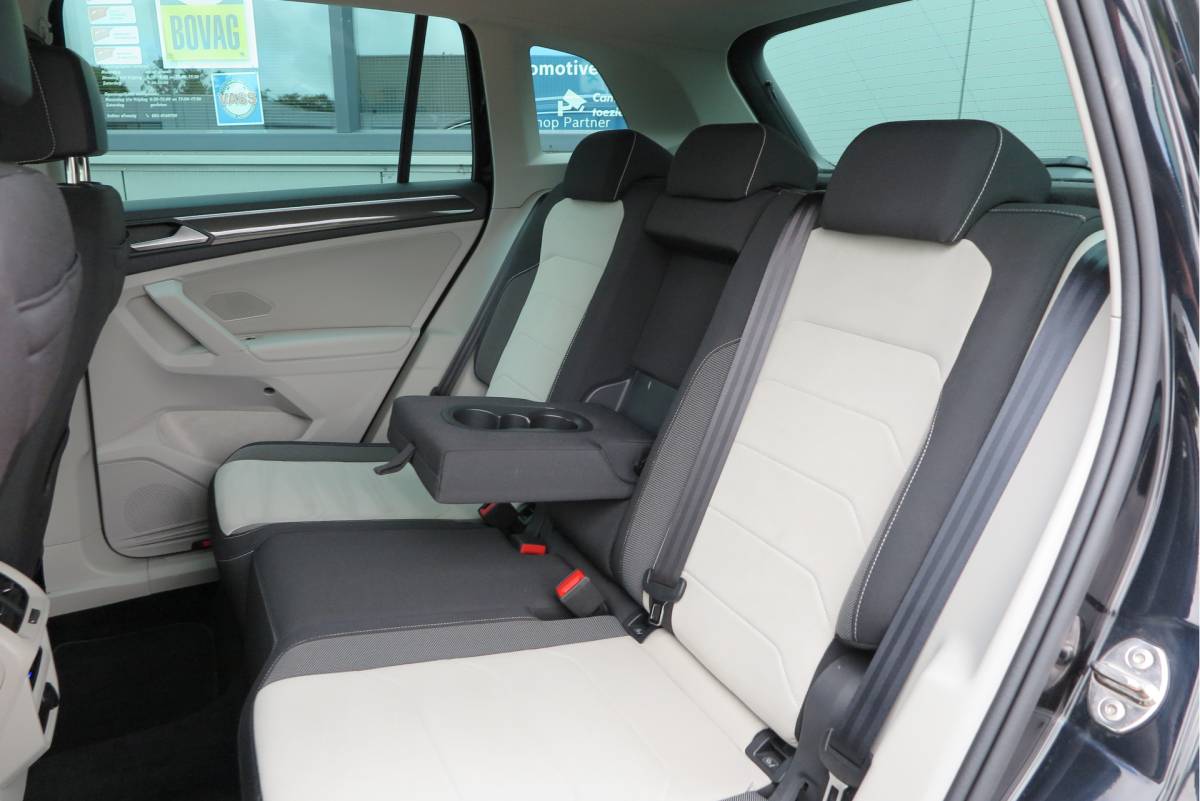 Volkswagen Tiguan Volkswagen Tiguan 1.4 TSI eHybrid Elegance 245pk  DSG ,Led matrix,Virtual cockpit,Trekhaak,Stoelverwarming, Led, DAB+ , PDC, LMV Stuurwiel verwarmd, Carplay etc .