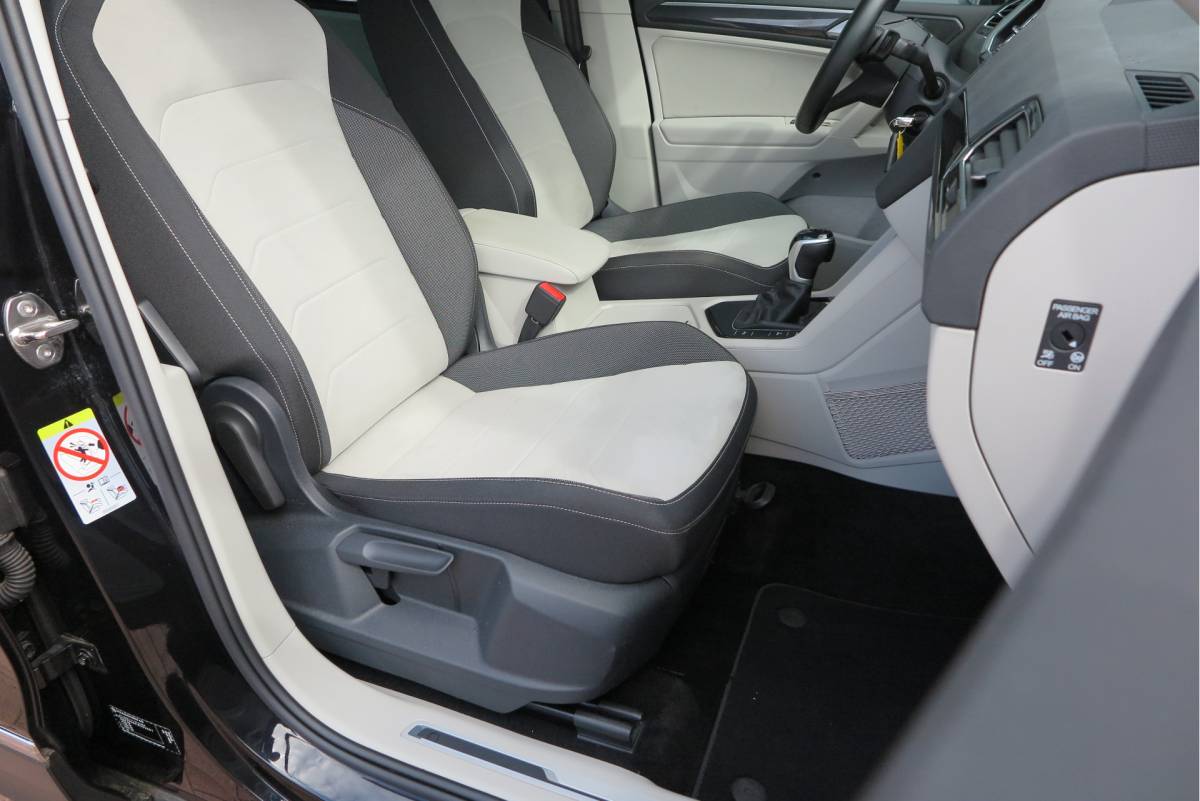 Volkswagen Tiguan Volkswagen Tiguan 1.4 TSI eHybrid Elegance 245pk  DSG ,Led matrix,Virtual cockpit,Trekhaak,Stoelverwarming, Led, DAB+ , PDC, LMV Stuurwiel verwarmd, Carplay etc .