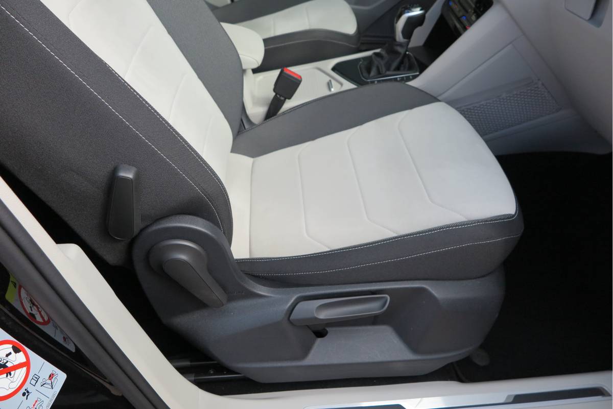 Volkswagen Tiguan Volkswagen Tiguan 1.4 TSI eHybrid Elegance 245pk  DSG ,Led matrix,Virtual cockpit,Trekhaak,Stoelverwarming, Led, DAB+ , PDC, LMV Stuurwiel verwarmd, Carplay etc .