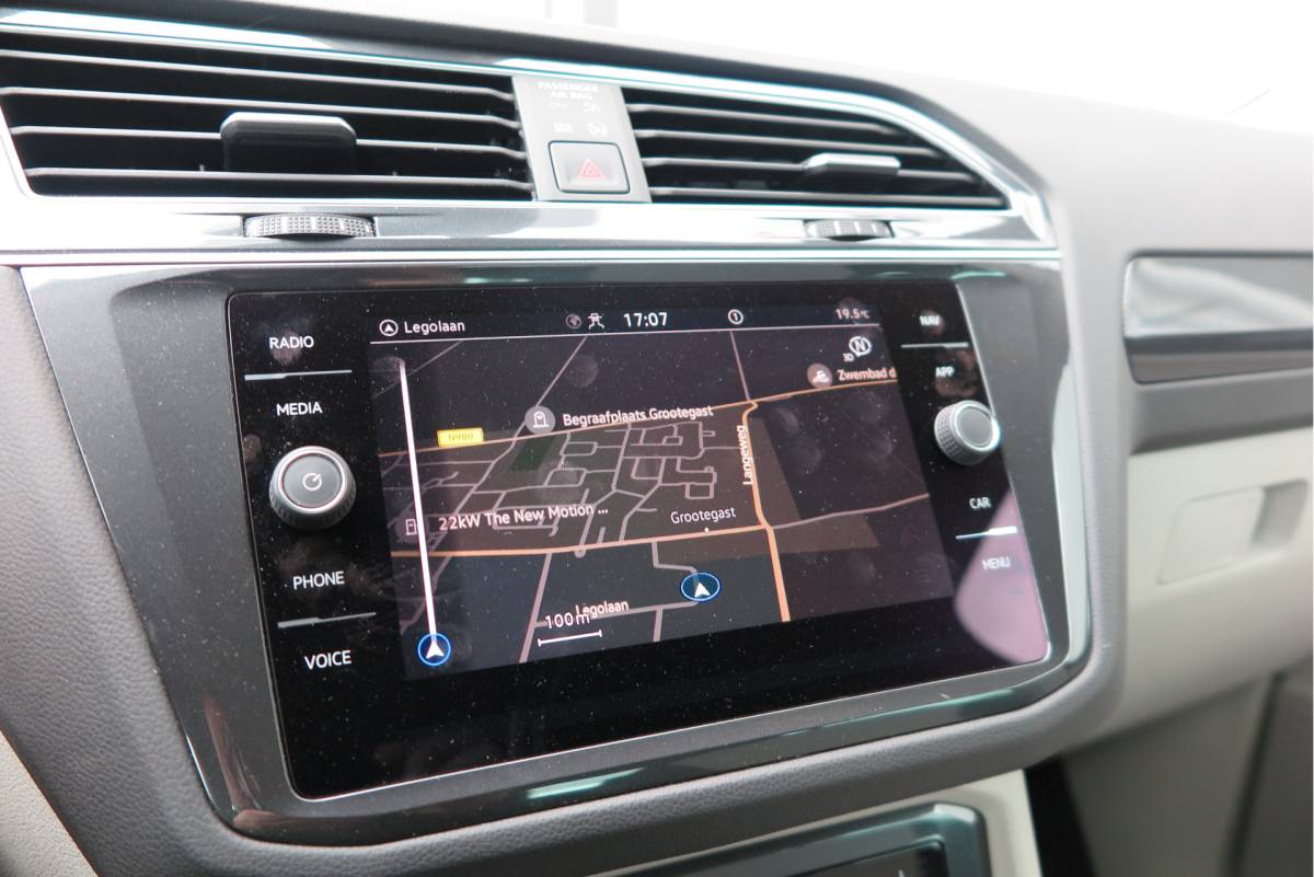Volkswagen Tiguan Volkswagen Tiguan 1.4 TSI eHybrid Elegance 245pk  DSG ,Led matrix,Virtual cockpit,Trekhaak,Stoelverwarming, Led, DAB+ , PDC, LMV Stuurwiel verwarmd, Carplay etc .