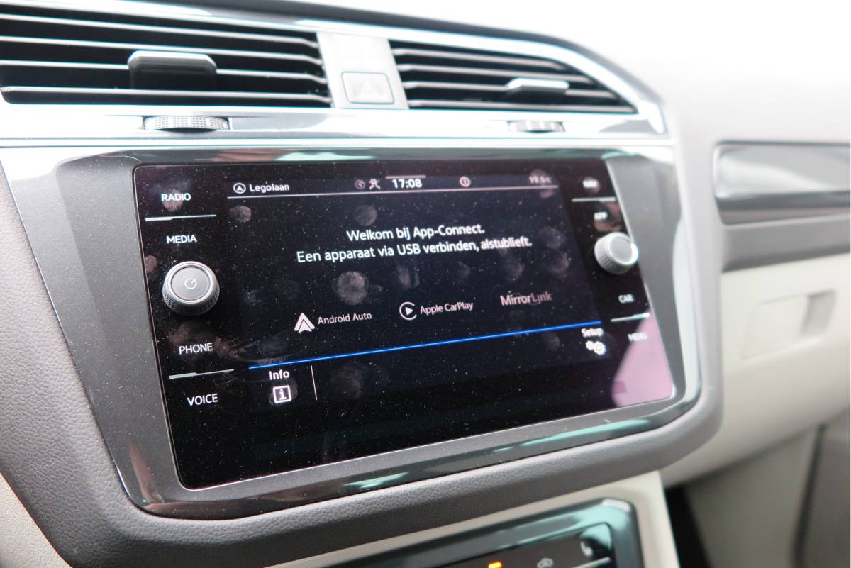 Volkswagen Tiguan Volkswagen Tiguan 1.4 TSI eHybrid Elegance 245pk  DSG ,Led matrix,Virtual cockpit,Trekhaak,Stoelverwarming, Led, DAB+ , PDC, LMV Stuurwiel verwarmd, Carplay etc .