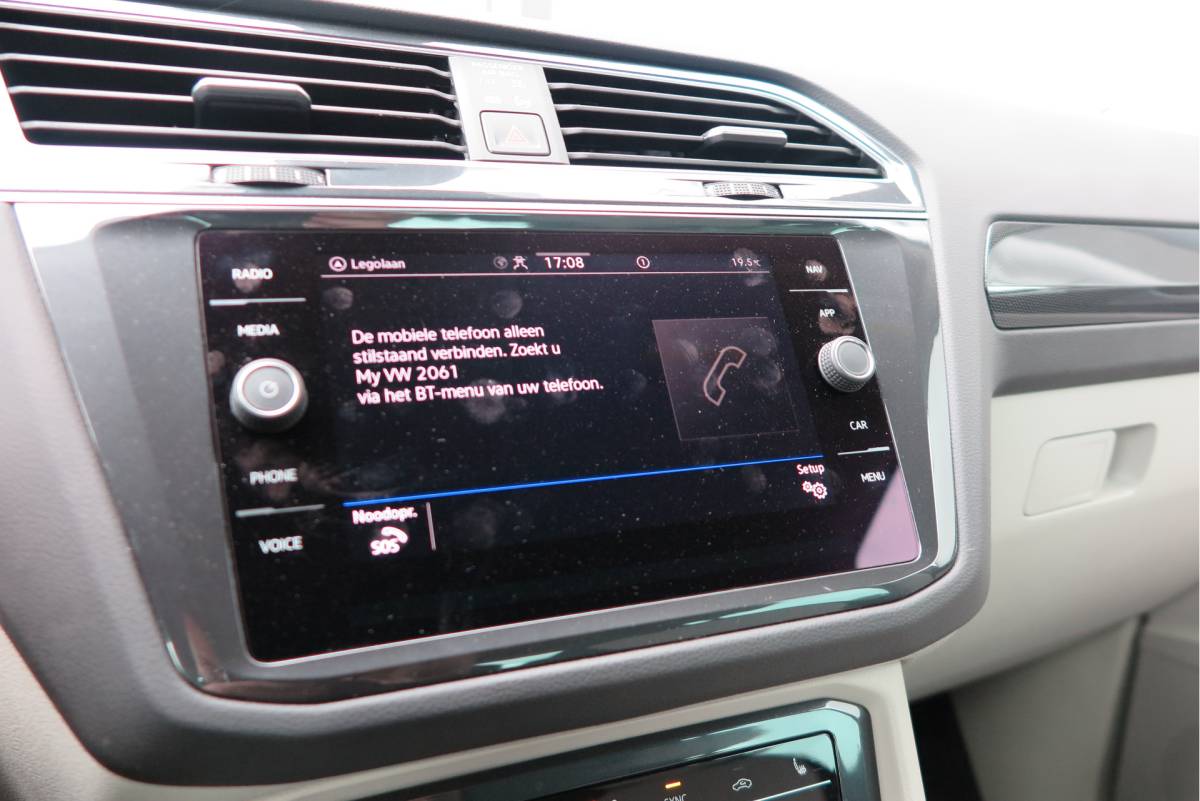 Volkswagen Tiguan Volkswagen Tiguan 1.4 TSI eHybrid Elegance 245pk  DSG ,Led matrix,Virtual cockpit,Trekhaak,Stoelverwarming, Led, DAB+ , PDC, LMV Stuurwiel verwarmd, Carplay etc .