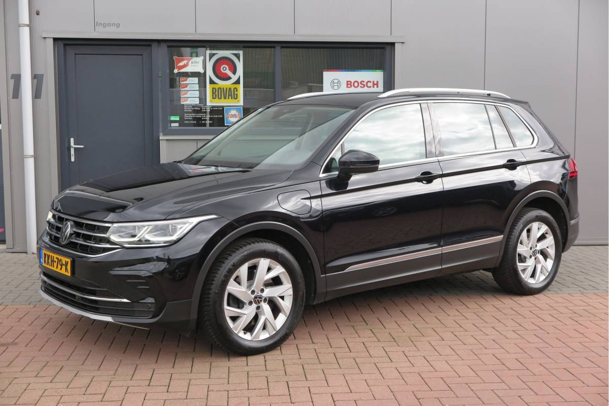 Volkswagen Tiguan Volkswagen Tiguan 1.4 TSI eHybrid Elegance 245pk  DSG ,Led matrix,Virtual cockpit,Trekhaak,Stoelverwarming, Led, DAB+ , PDC, LMV Stuurwiel verwarmd, Carplay etc .