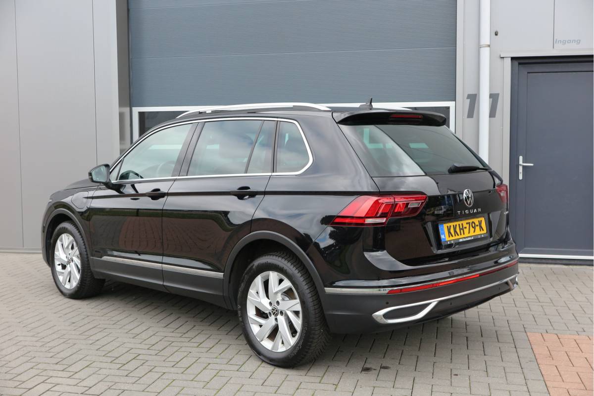 Volkswagen Tiguan Volkswagen Tiguan 1.4 TSI eHybrid Elegance 245pk  DSG ,Led matrix,Virtual cockpit,Trekhaak,Stoelverwarming, Led, DAB+ , PDC, LMV Stuurwiel verwarmd, Carplay etc .