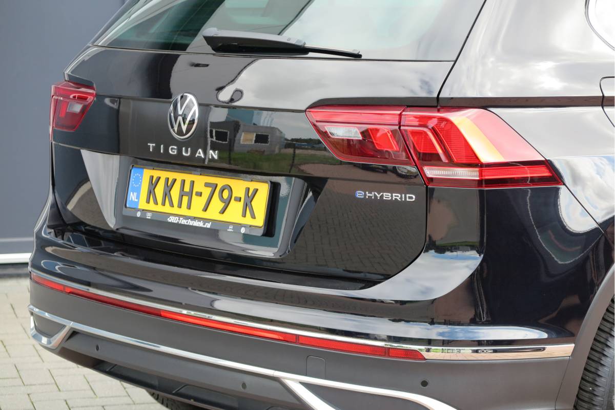 Volkswagen Tiguan Volkswagen Tiguan 1.4 TSI eHybrid Elegance 245pk  DSG ,Led matrix,Virtual cockpit,Trekhaak,Stoelverwarming, Led, DAB+ , PDC, LMV Stuurwiel verwarmd, Carplay etc .