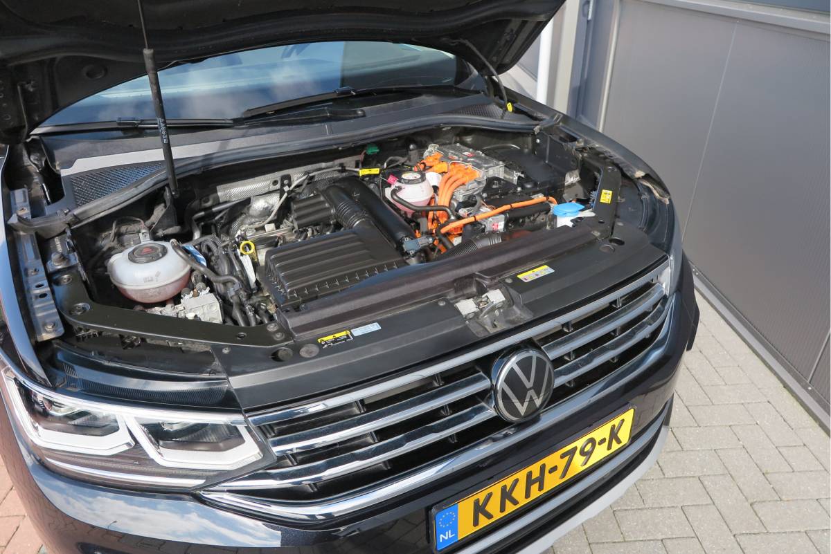 Volkswagen Tiguan Volkswagen Tiguan 1.4 TSI eHybrid Elegance 245pk  DSG ,Led matrix,Virtual cockpit,Trekhaak,Stoelverwarming, Led, DAB+ , PDC, LMV Stuurwiel verwarmd, Carplay etc .