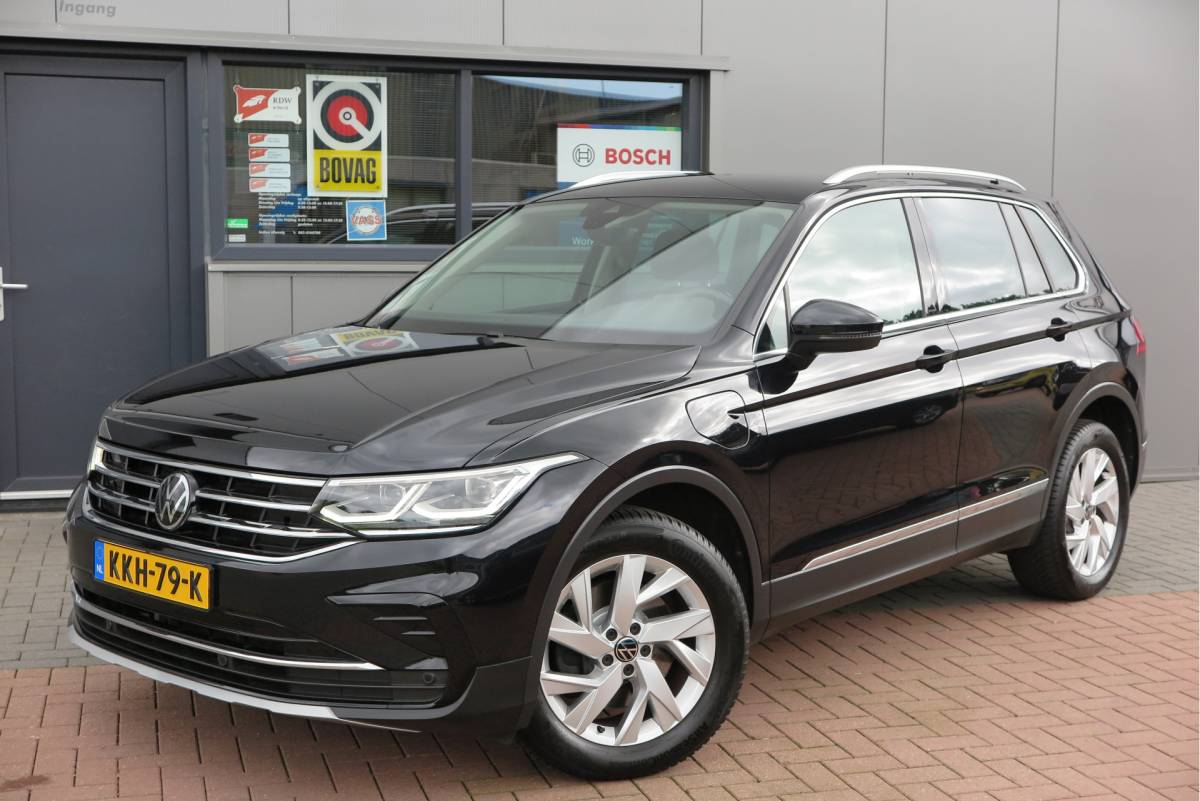 Volkswagen Tiguan Volkswagen Tiguan 1.4 TSI eHybrid Elegance 245pk  DSG ,Led matrix,Virtual cockpit,Trekhaak,Stoelverwarming, Led, DAB+ , PDC, LMV Stuurwiel verwarmd, Carplay etc .