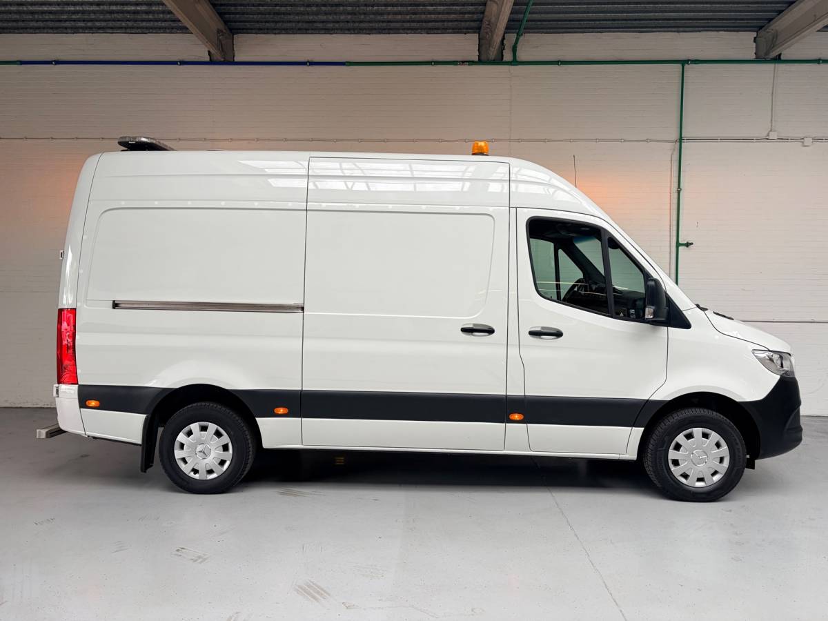 Mercedes-Benz Sprinter Mercedes-Benz Sprinter Servicewagen automaat 316 160PK 2.2 CDI euro6 L2H2 Trekhaak 3500KG! Kasten, Victron V230, RIJKLAARPRIJS!