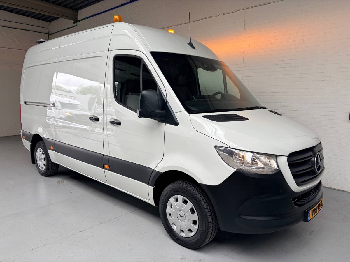 Mercedes-Benz Sprinter Mercedes-Benz Sprinter Servicewagen automaat 316 160PK 2.2 CDI euro6 L2H2 Trekhaak 3500KG! Kasten, Victron V230, RIJKLAARPRIJS!