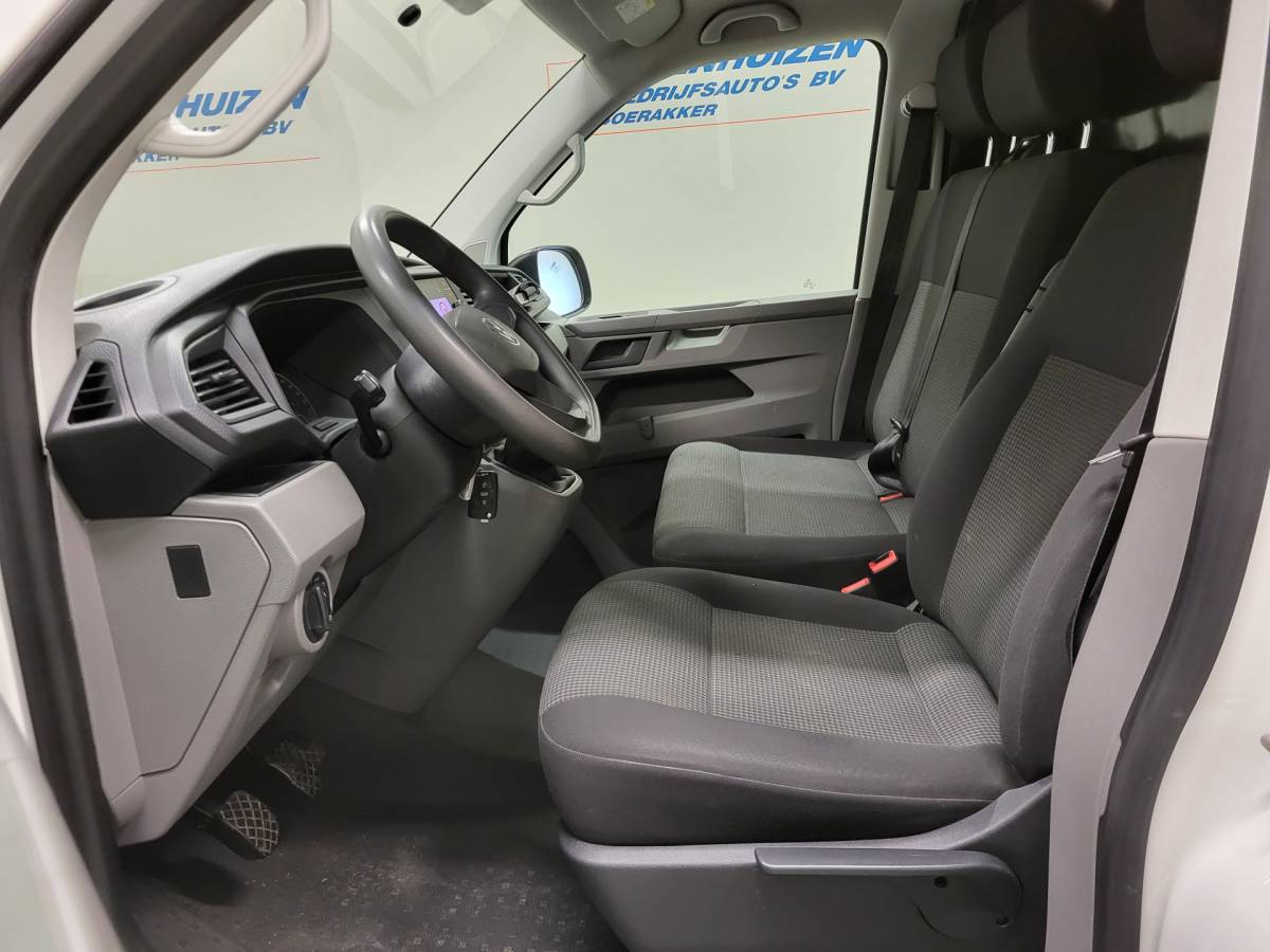 Volkswagen Transporter Volkswagen Transporter 2.0TDI L2/H1 Euro 6!