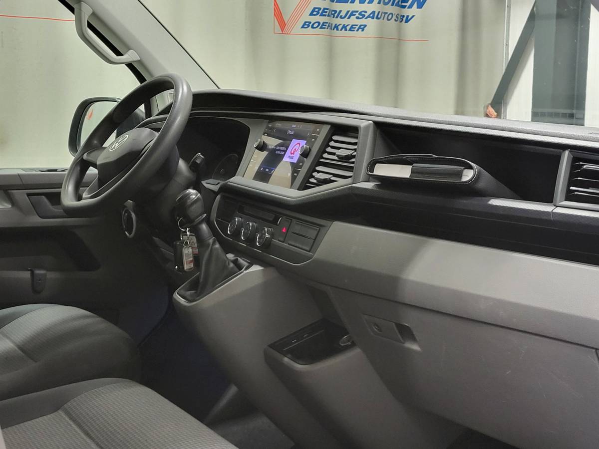 Volkswagen Transporter Volkswagen Transporter 2.0TDI L2/H1 Euro 6!