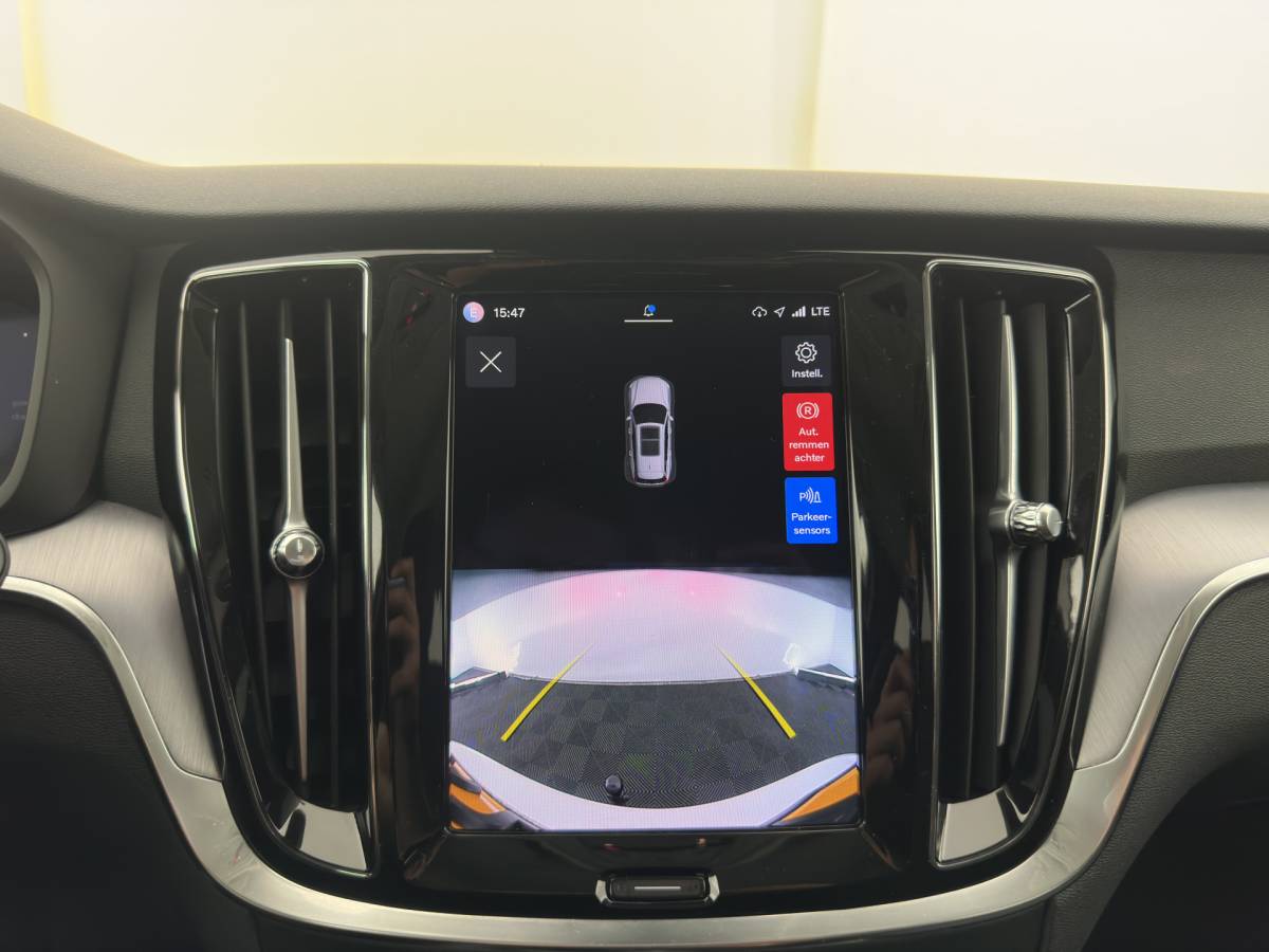 Volvo V60 Volvo V60 2.0 T6 Core Bright AWD (Plug-In) {SoH-97%} (INCL-BTW)  Aut. *FULL-LED | DIGI-COCKPIT | CAMERA | HEATED-COMFORTSEATS | KEYLESS | DAB | PRIVACY-GLASS | CARPLAY | NAVI-FULLMAP | TOWBAR | 18”ALU*