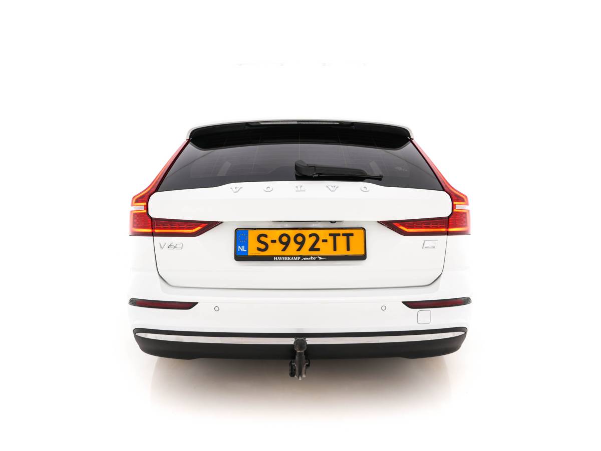 Volvo V60 Volvo V60 2.0 T6 Core Bright AWD (Plug-In) {SoH-97%} (INCL-BTW)  Aut. *FULL-LED | DIGI-COCKPIT | CAMERA | HEATED-COMFORTSEATS | KEYLESS | DAB | PRIVACY-GLASS | CARPLAY | NAVI-FULLMAP | TOWBAR | 18”ALU*