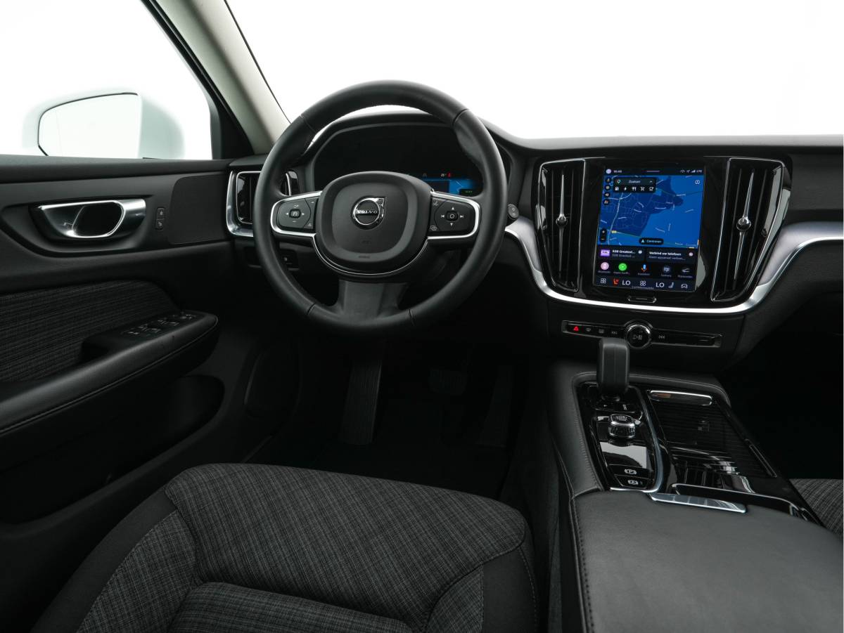 Volvo V60 Volvo V60 2.0 T6 Core Bright AWD (Plug-In) {SoH-97%} (INCL-BTW)  Aut. *FULL-LED | DIGI-COCKPIT | CAMERA | HEATED-COMFORTSEATS | KEYLESS | DAB | PRIVACY-GLASS | CARPLAY | NAVI-FULLMAP | TOWBAR | 18”ALU*