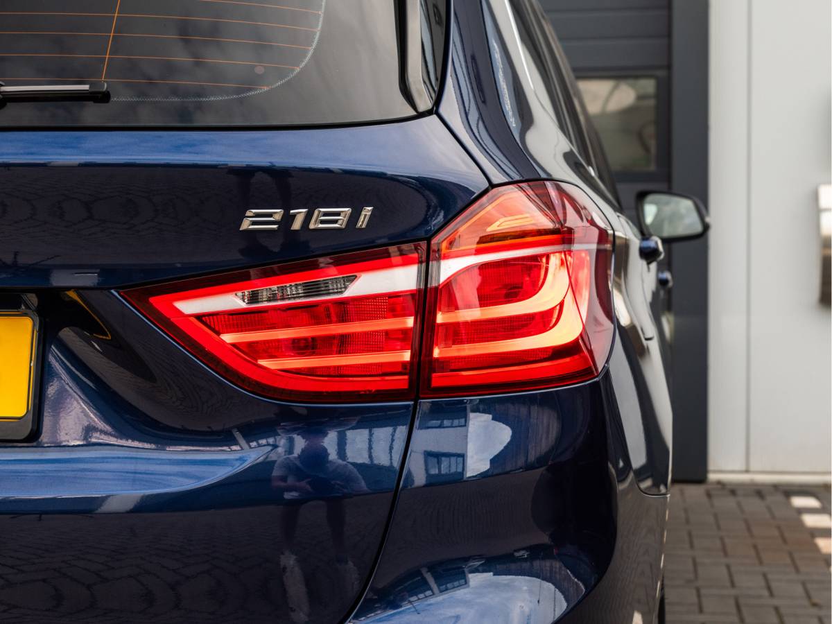 BMW 2 Serie BMW 2-serie Gran Tourer 218i 7p. Corporate Lease High Executive / SPORT LINE / NL AUTO / LEDER / HEAD UP / 7 ZITS