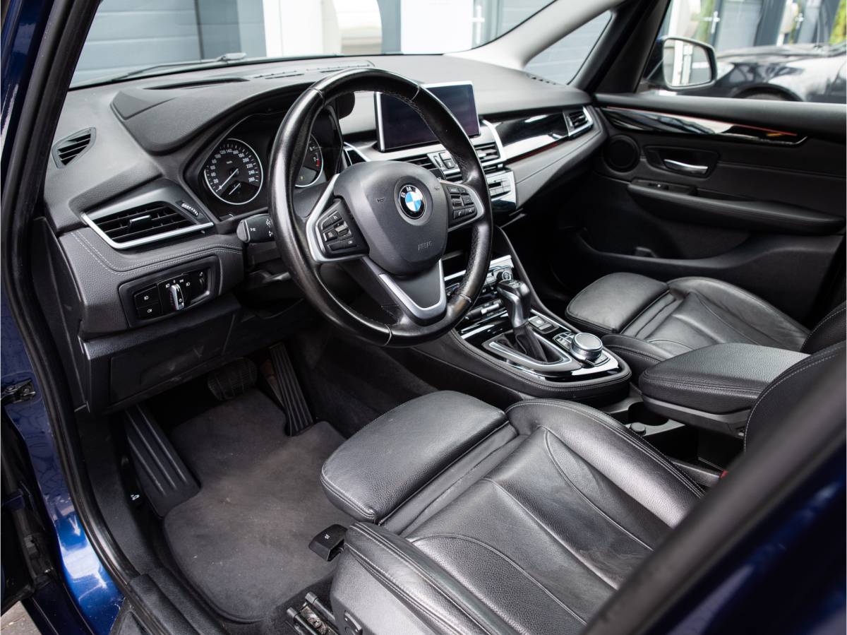 BMW 2 Serie BMW 2-serie Gran Tourer 218i 7p. Corporate Lease High Executive / SPORT LINE / NL AUTO / LEDER / HEAD UP / 7 ZITS