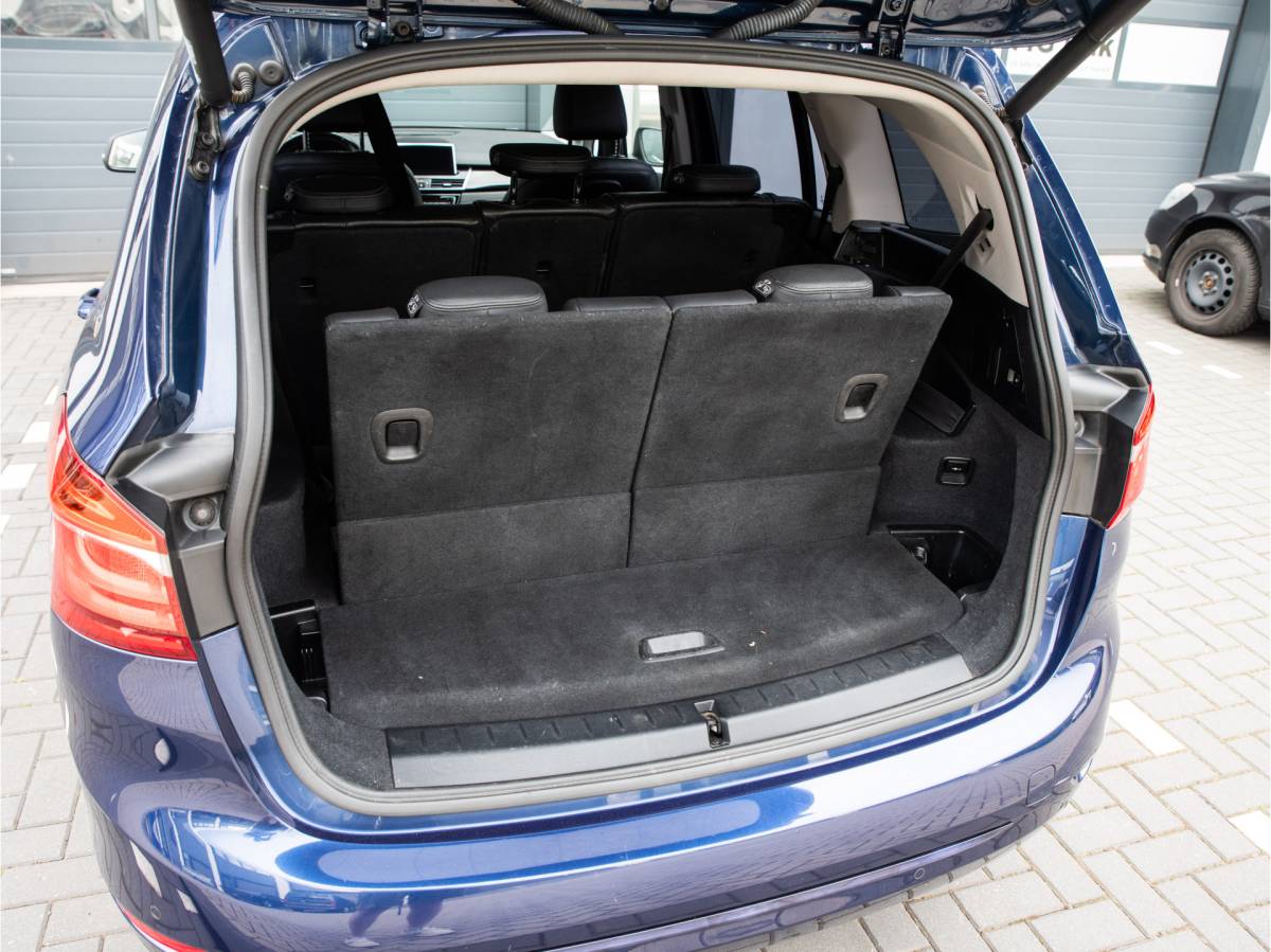 BMW 2 Serie BMW 2-serie Gran Tourer 218i 7p. Corporate Lease High Executive / SPORT LINE / NL AUTO / LEDER / HEAD UP / 7 ZITS
