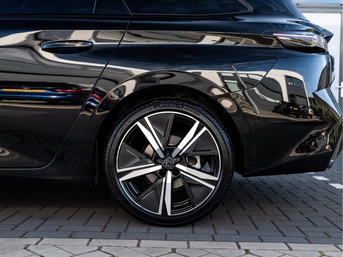 Peugeot 308 Peugeot 308 SW 1.2 PureTech GT Pack Business / PANODAK / TREKHAAK / APPLE CARPLAY