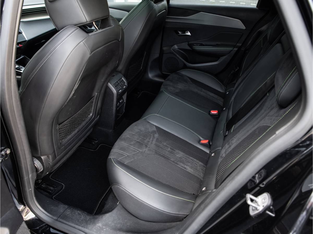 Peugeot 308 Peugeot 308 SW 1.2 PureTech GT Pack Business / PANODAK / TREKHAAK / APPLE CARPLAY