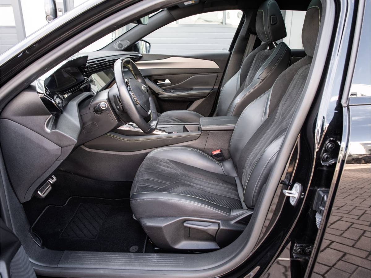 Peugeot 308 Peugeot 308 SW 1.2 PureTech GT Pack Business / PANODAK / TREKHAAK / APPLE CARPLAY